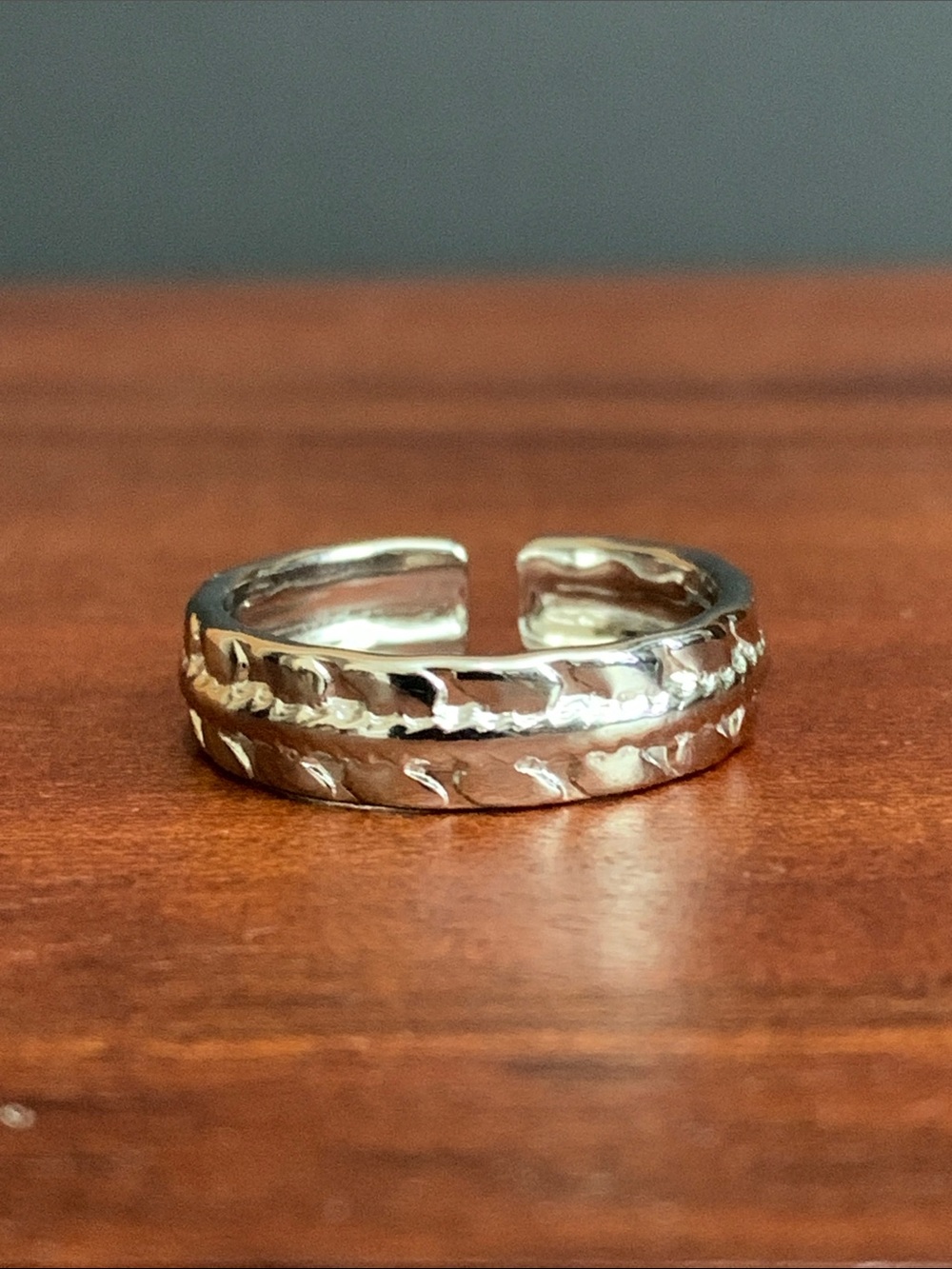NWT silver tone textured ring